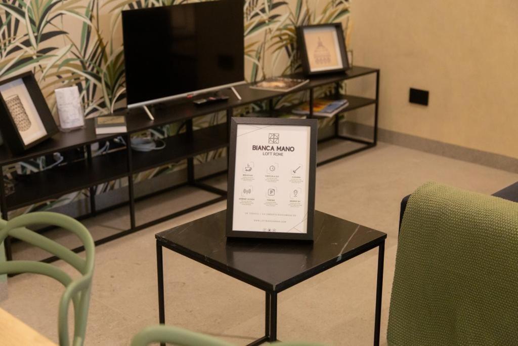 Loft Bianca Mano Apartment Rome Bagian luar foto